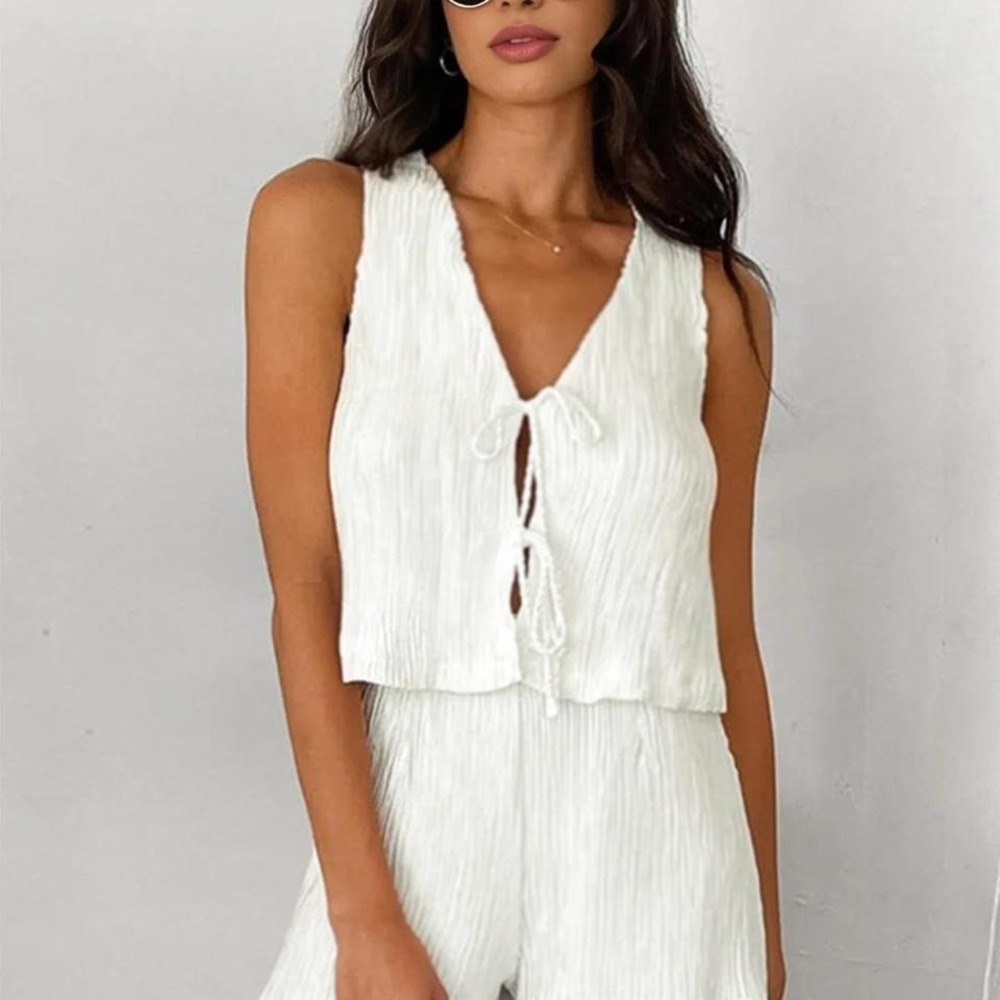 White Solid Tie Front Vest With Shorts Set Small  Commense ‎ NWT Travel
